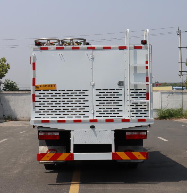 HLW5145TSC6EQ型鮮活水(shuǐ)産品運輸車