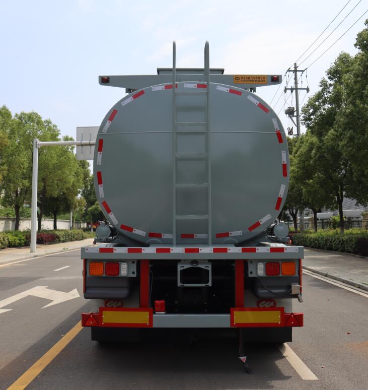 HLW9402GPG型普通液體運輸半挂車