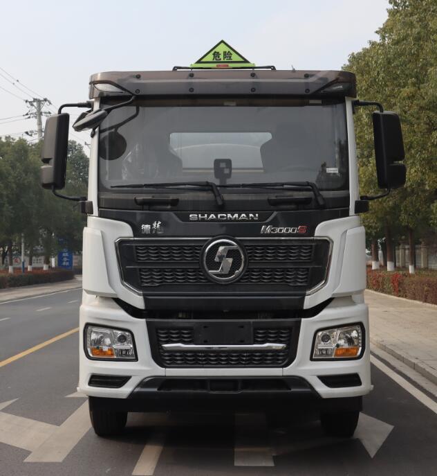 HLW5321GZWS6型雜(zá)項危險物品罐式運輸車